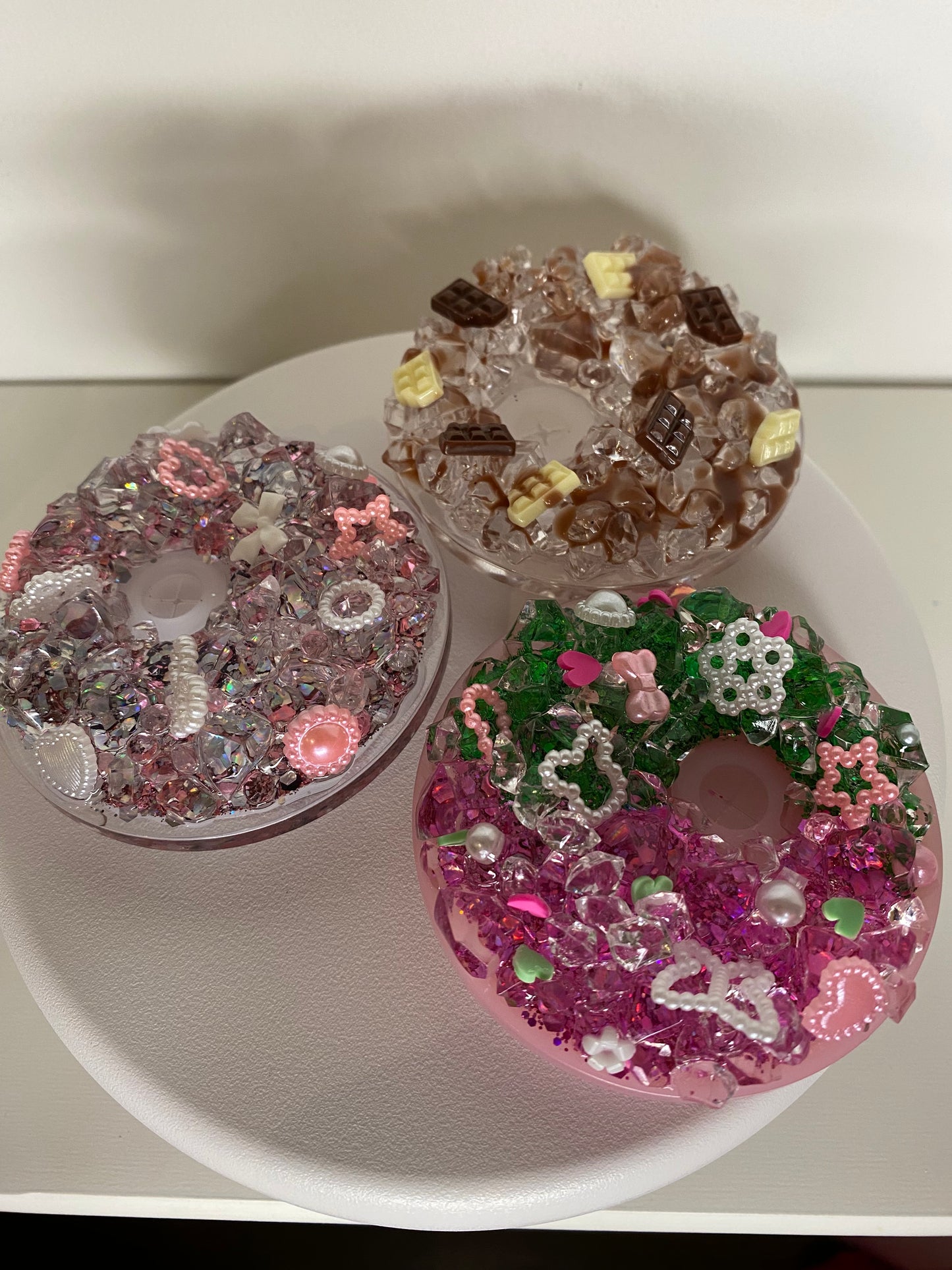 Lid decoration with ice and available decor 