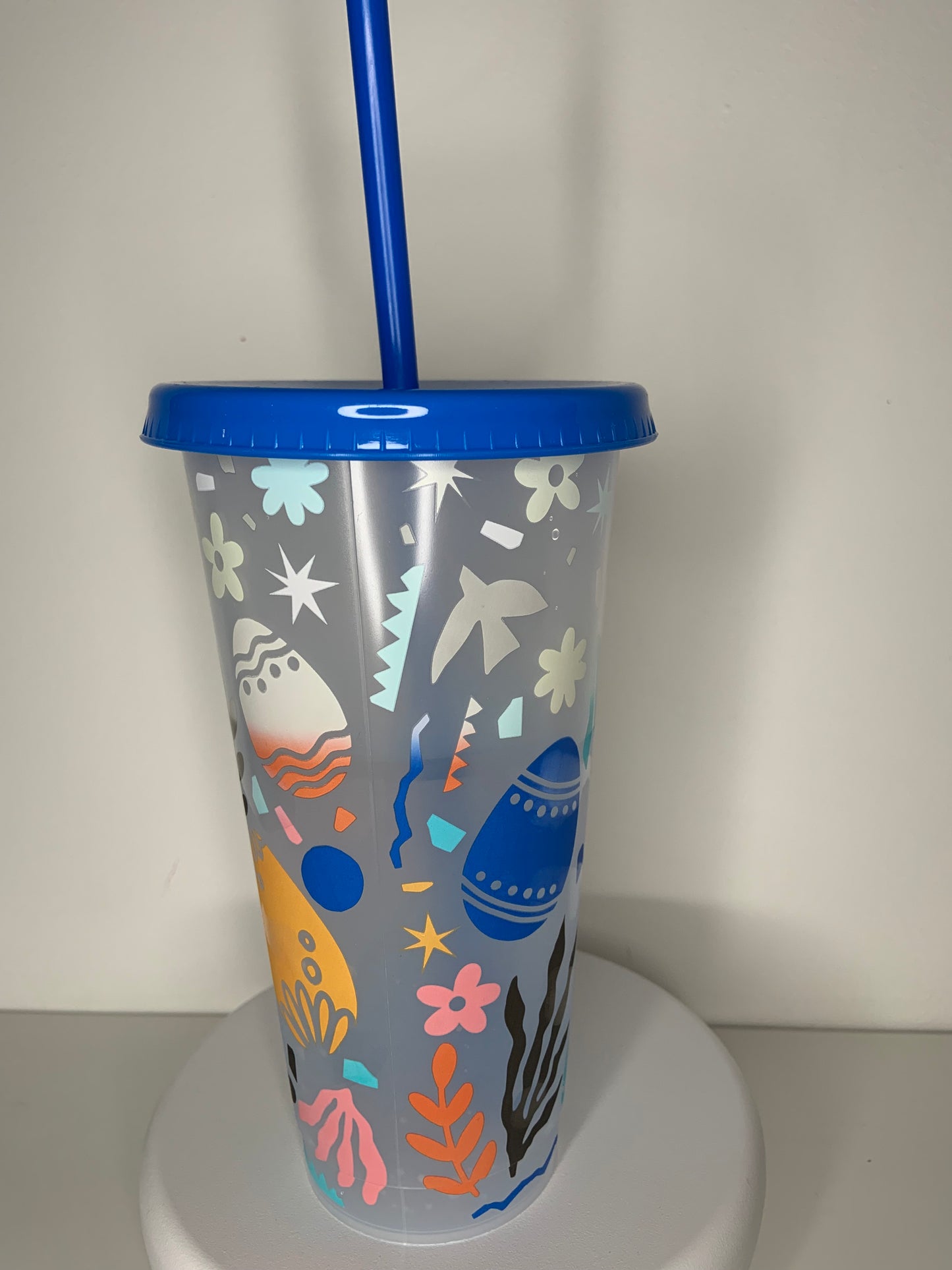 Easter magic colour changing tumblers 24 oz, with lid and straw