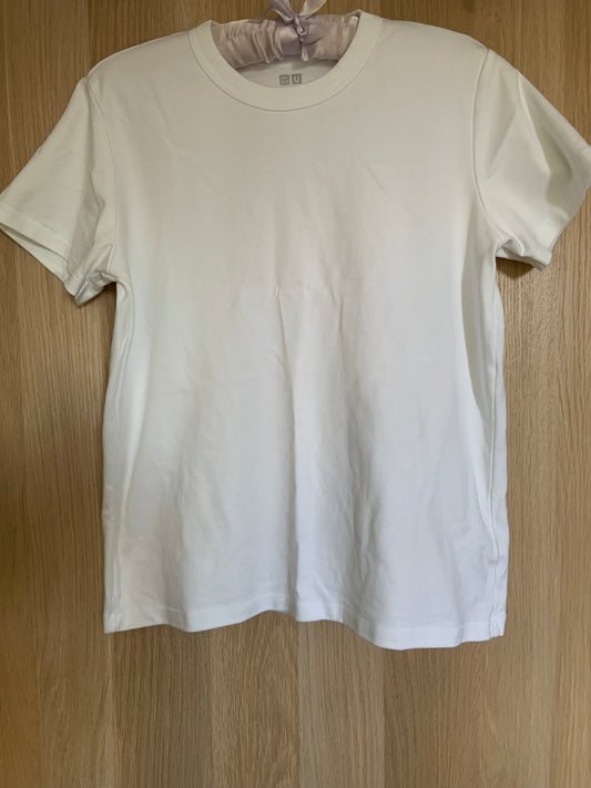 Women's T-shirt, Size M/L ( on T- shirt XL)