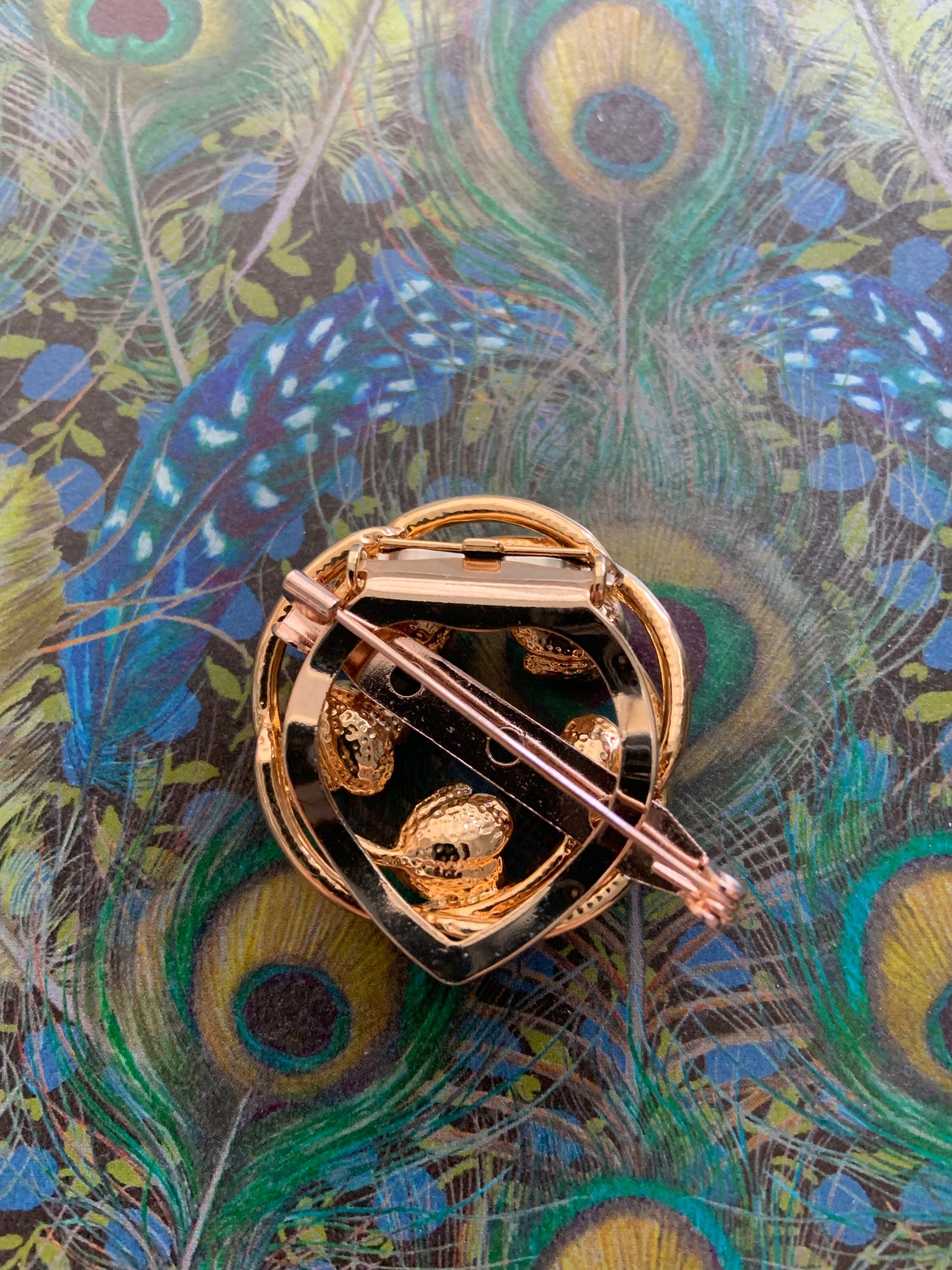 Brooch with flowers, NEW