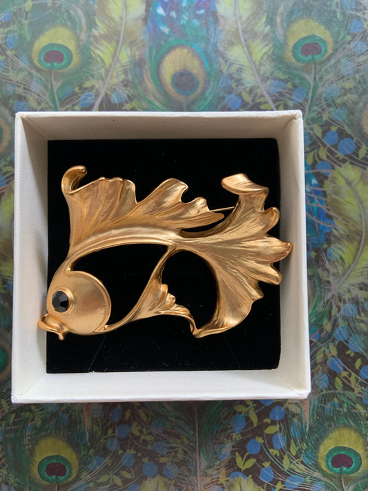Brooch, NEW